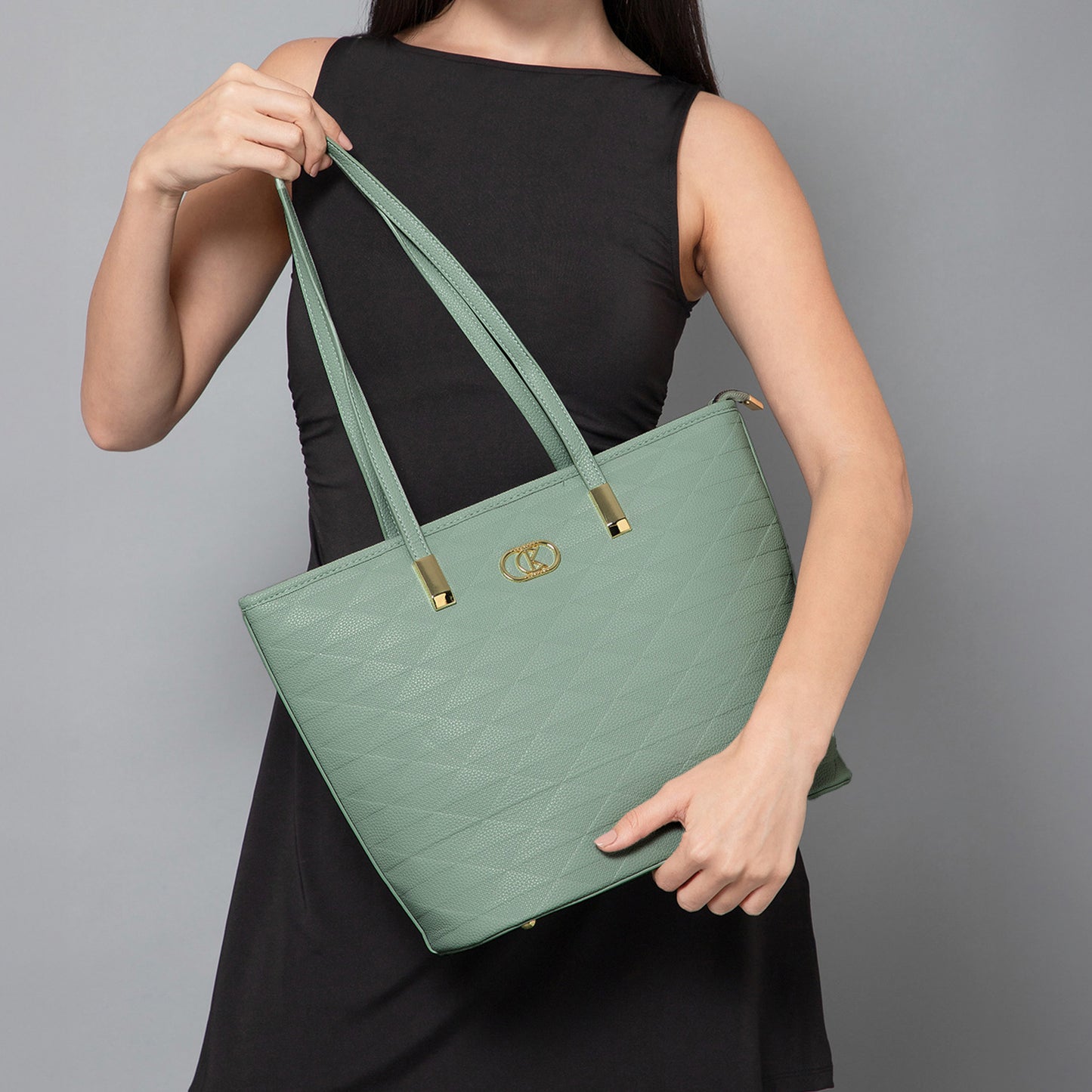 MORIS Tote Bag
