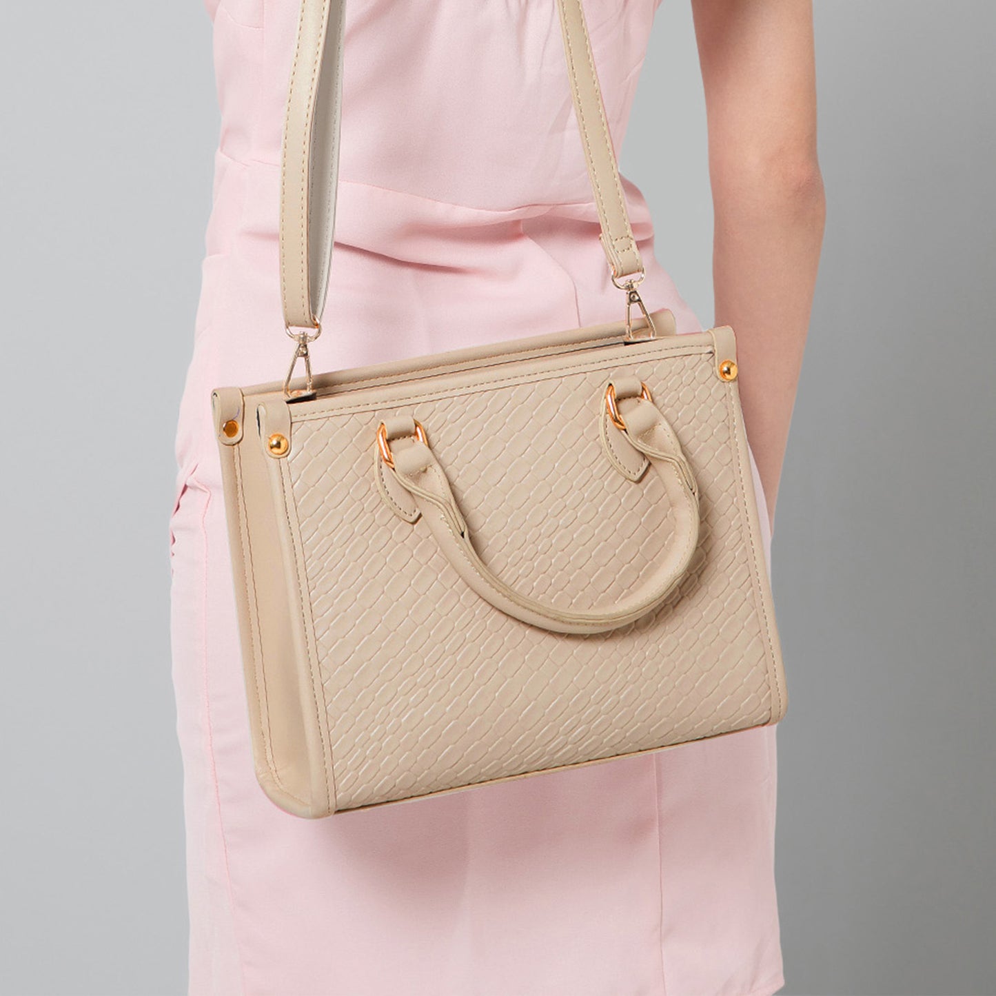 ELVIA Handbag