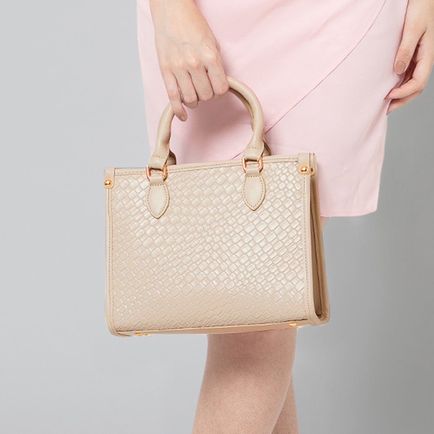ELVIA Handbag