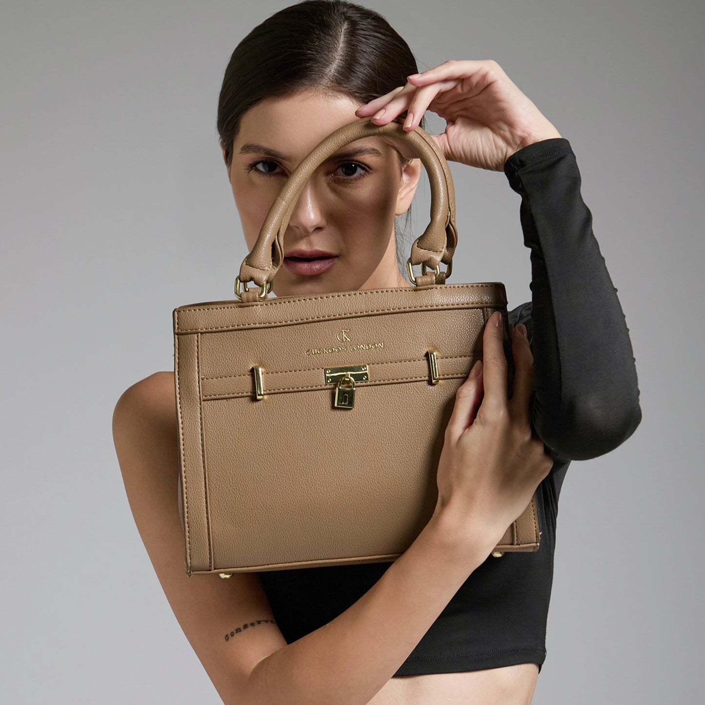 DELLA Handbag