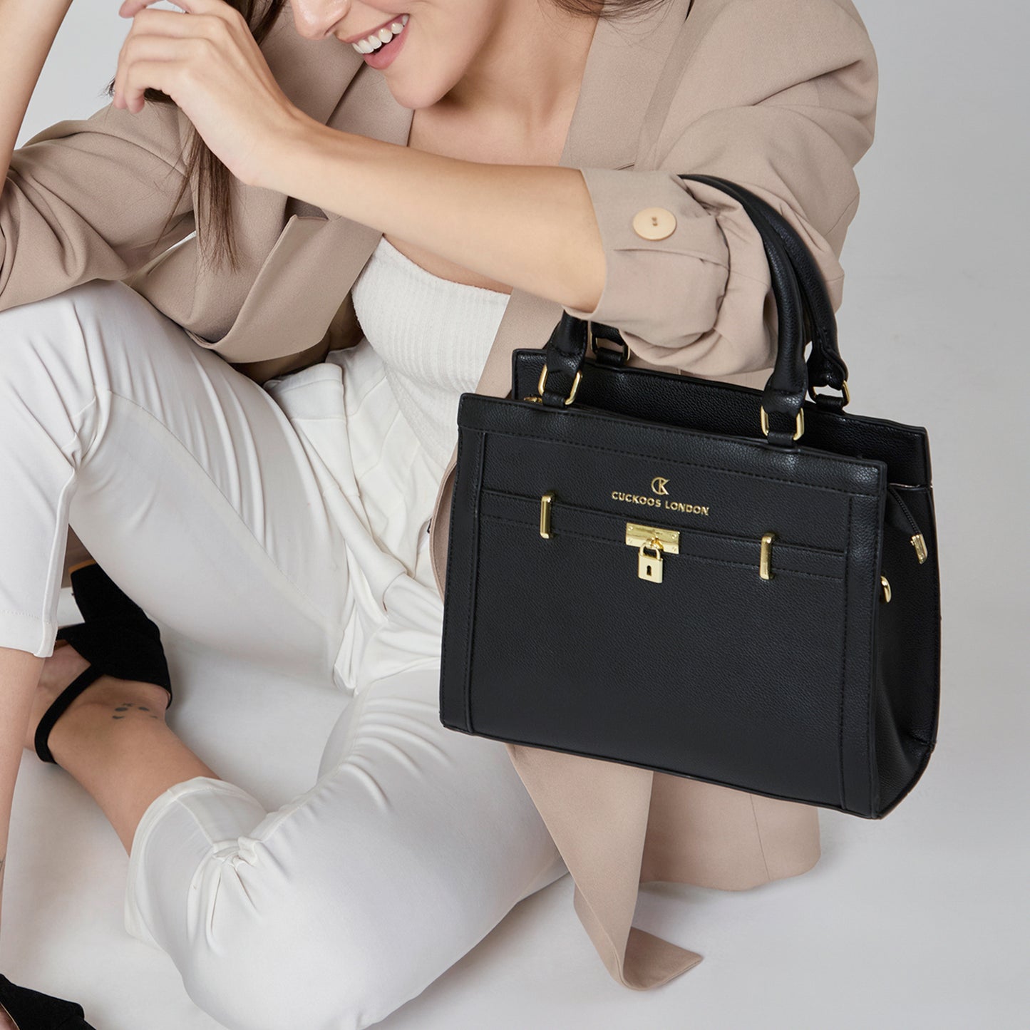 DELLA Handbag