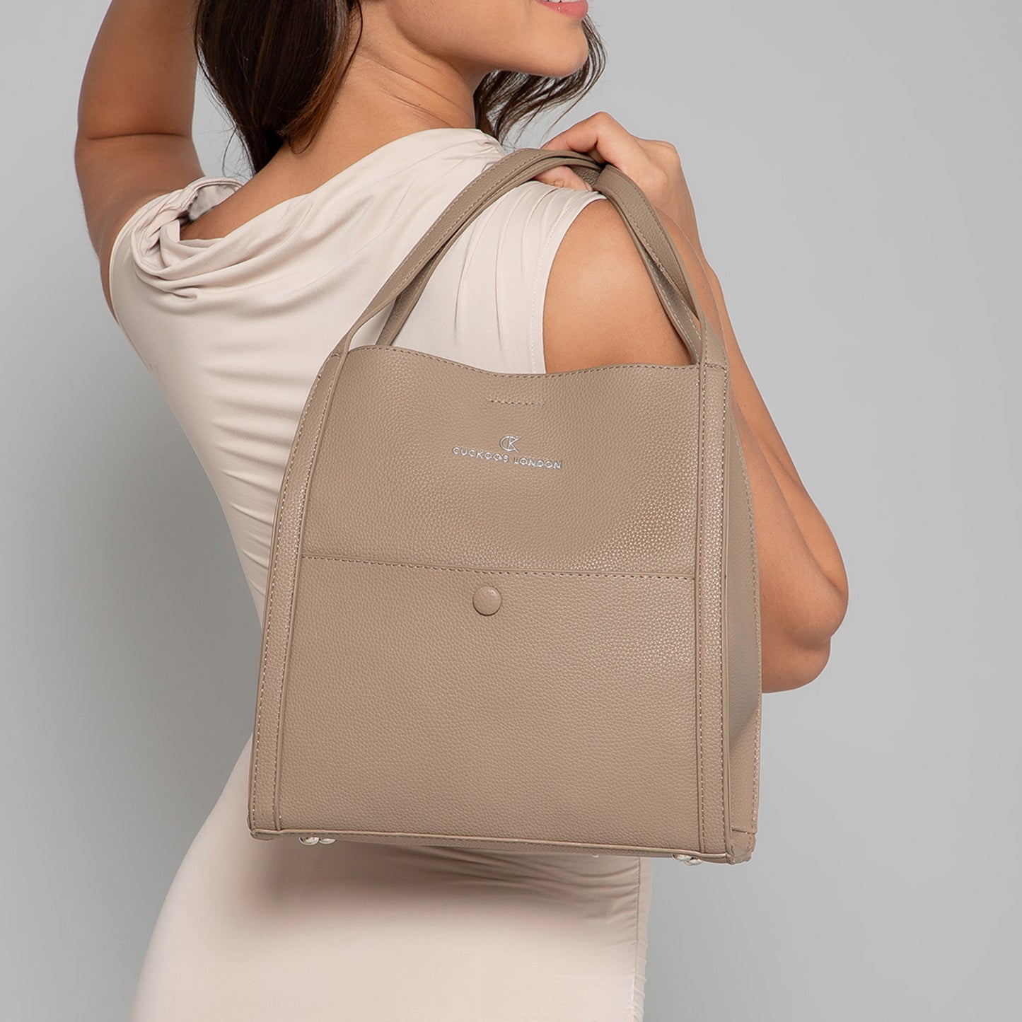 ELIKA Shoulder Bag