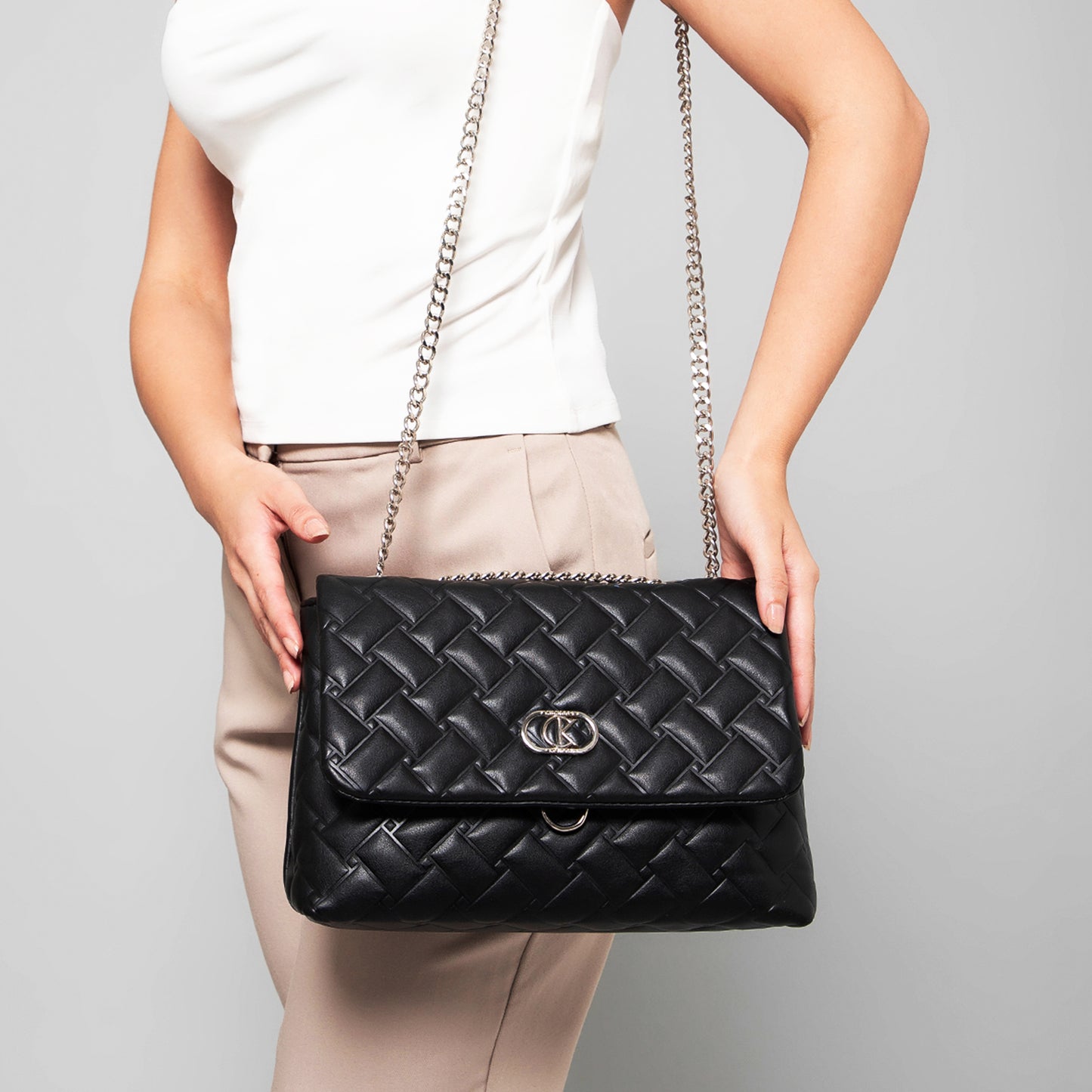 KLARA Shoulder Bag