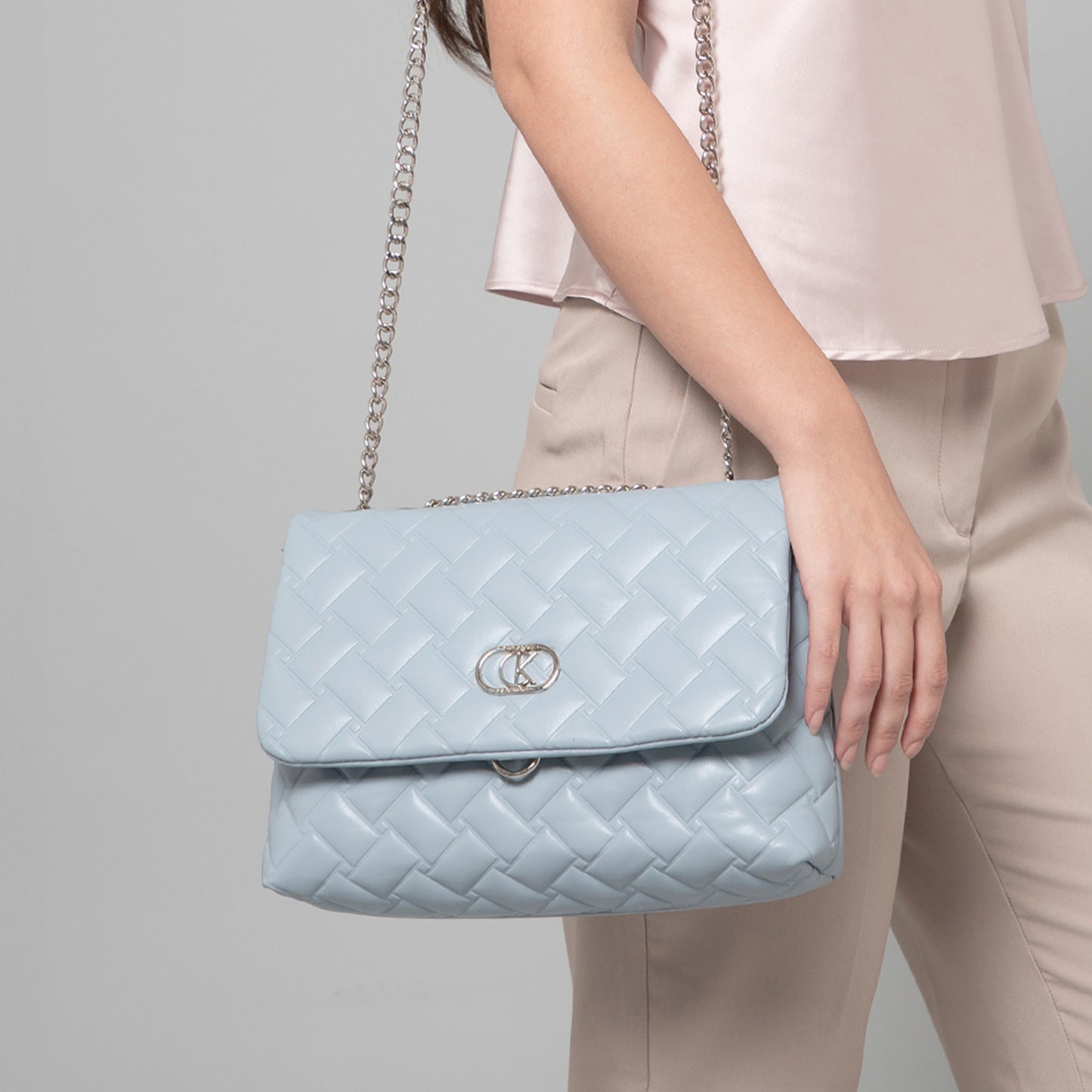 KLARA Shoulder Bag