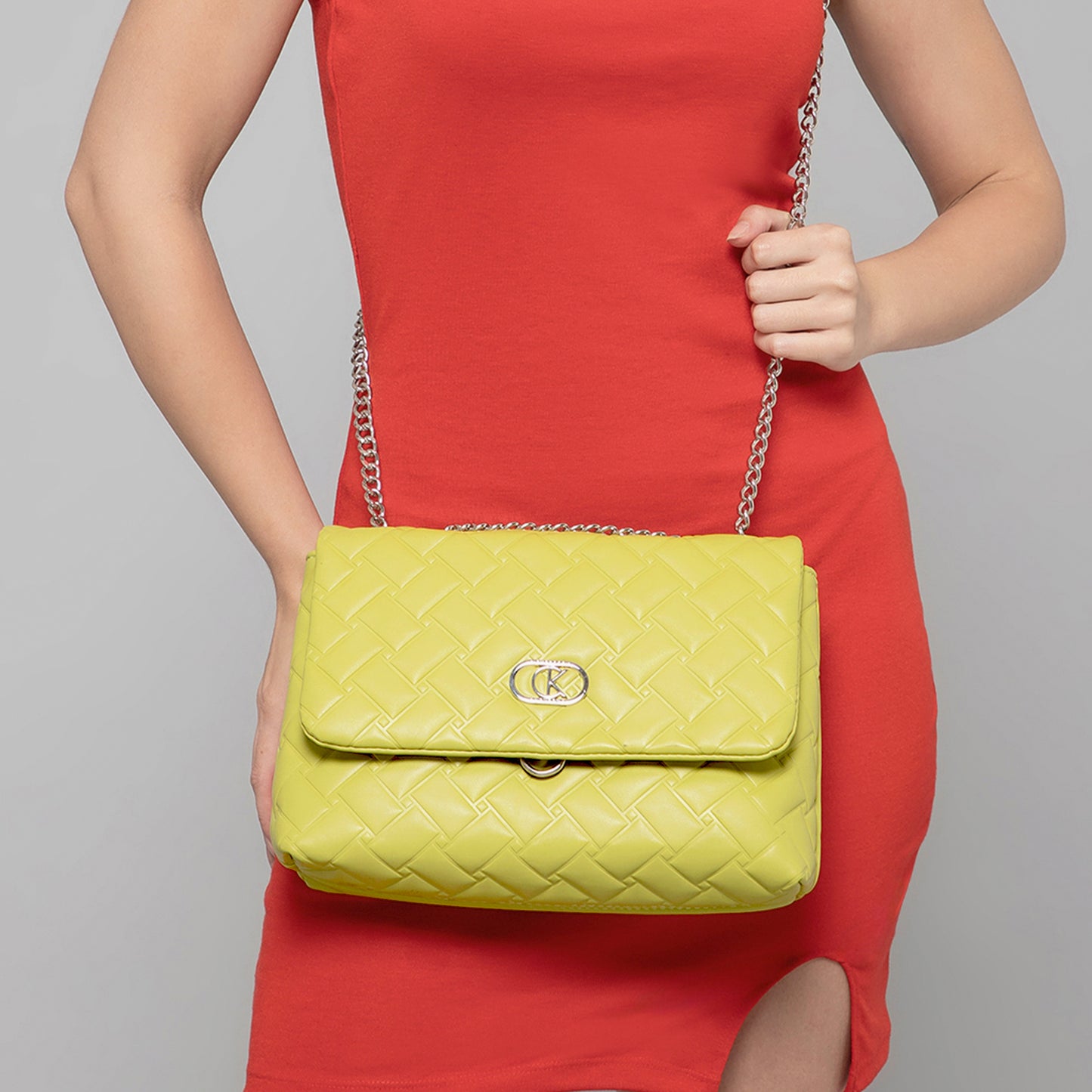 KLARA Shoulder Bag