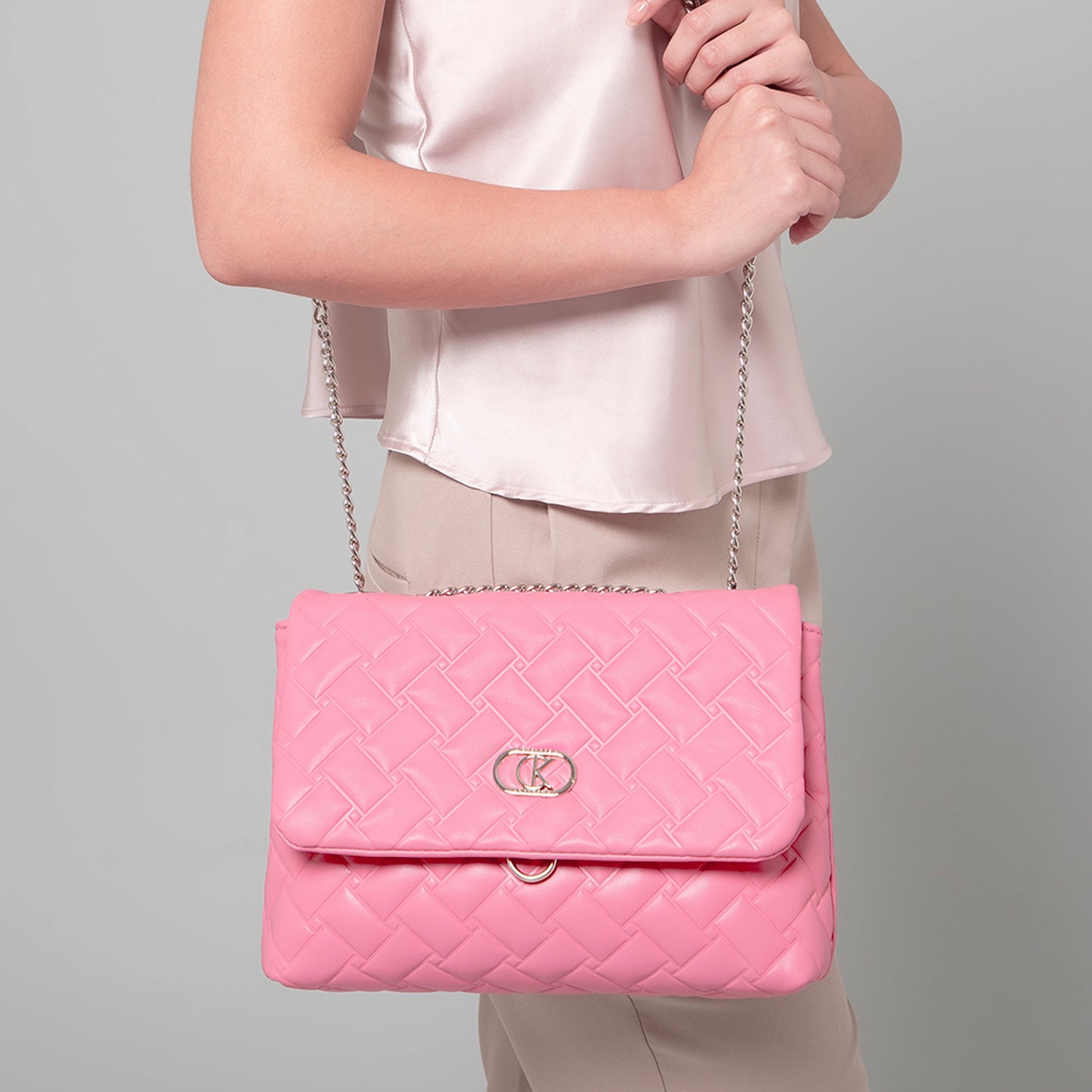 KLARA Shoulder Bag