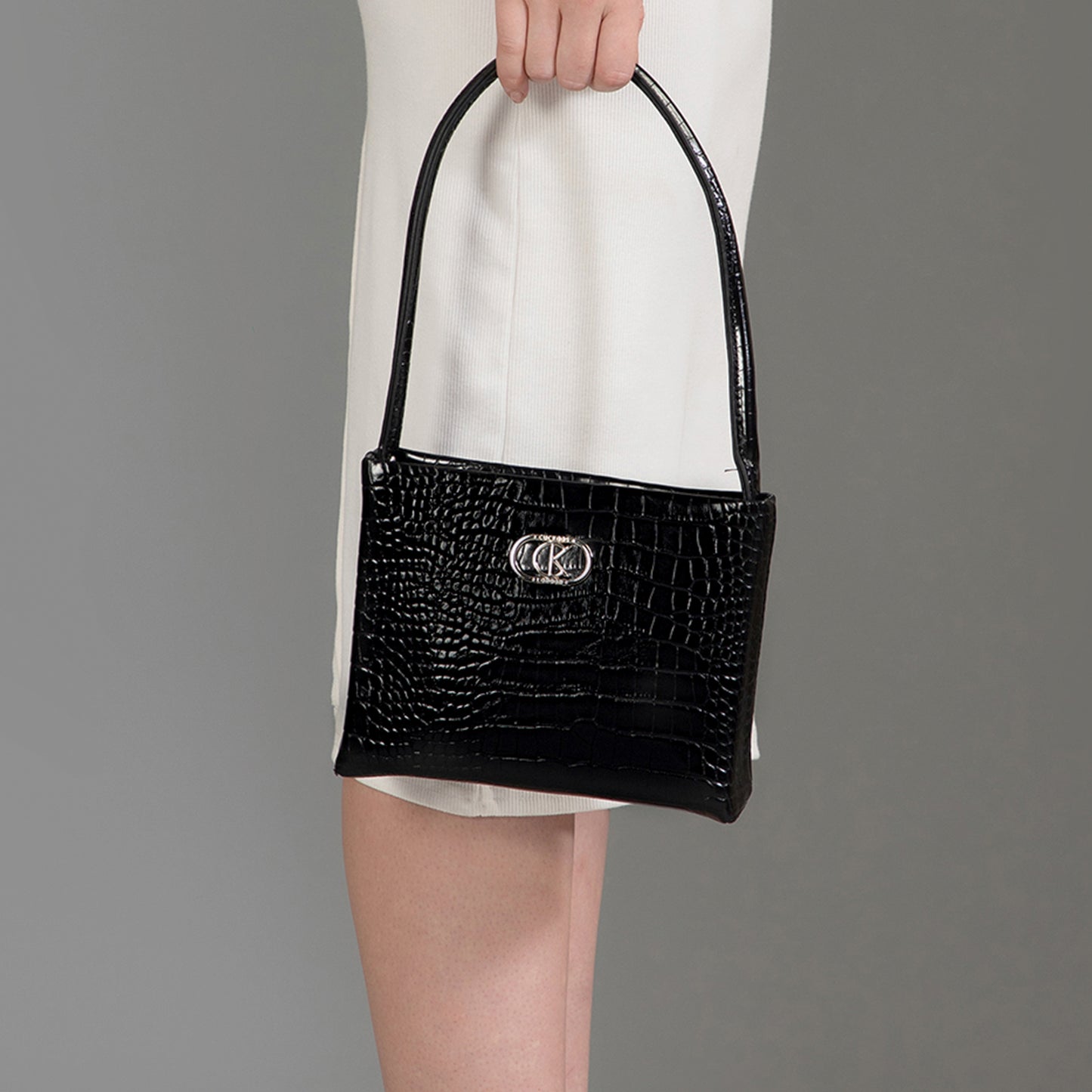 ZOE Shoulder Bag