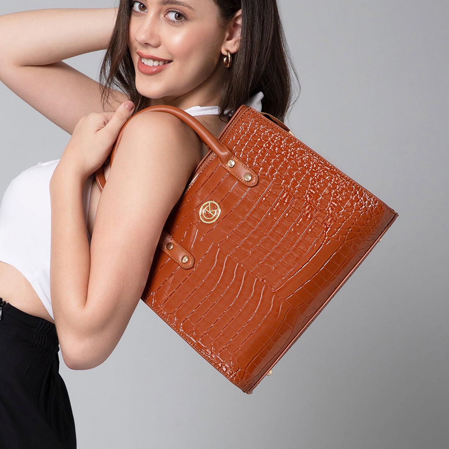 AMALI Satchel Bag