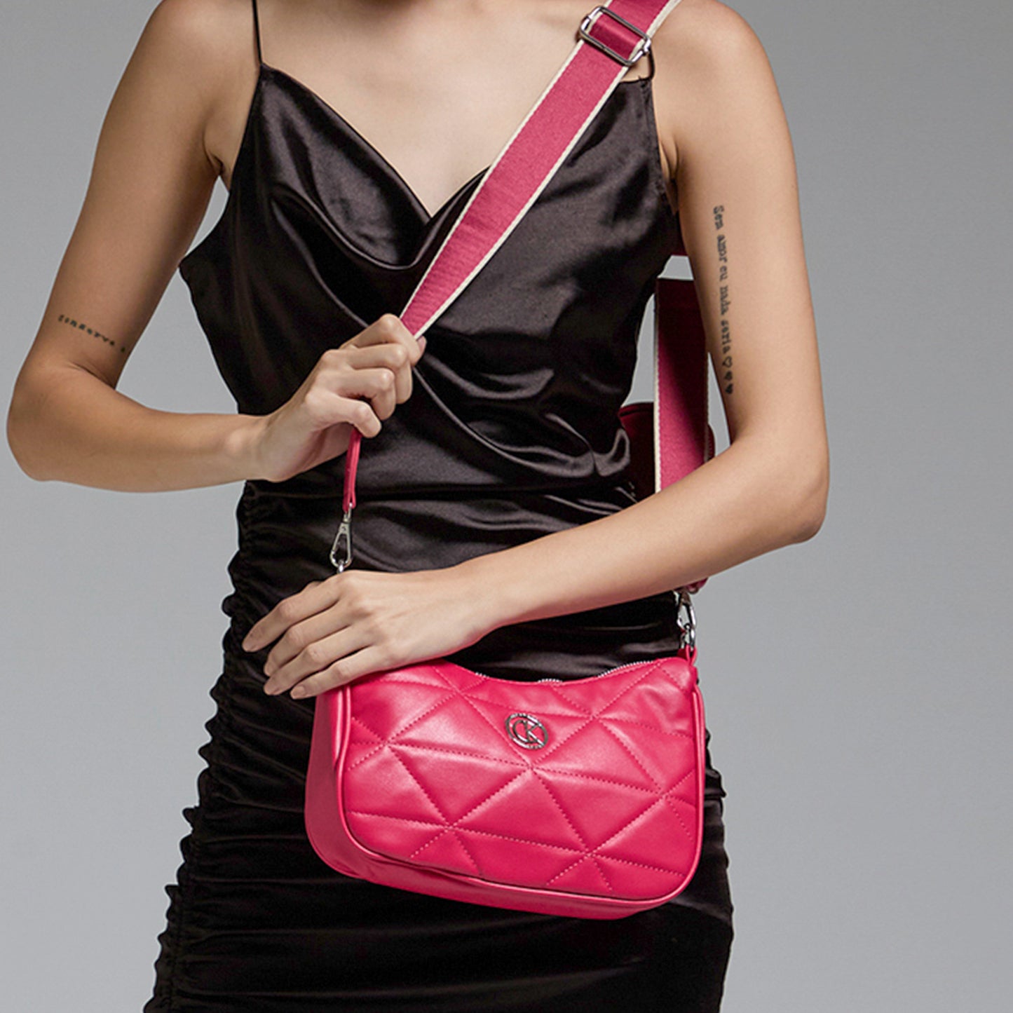 WILLA Crossbody Bag