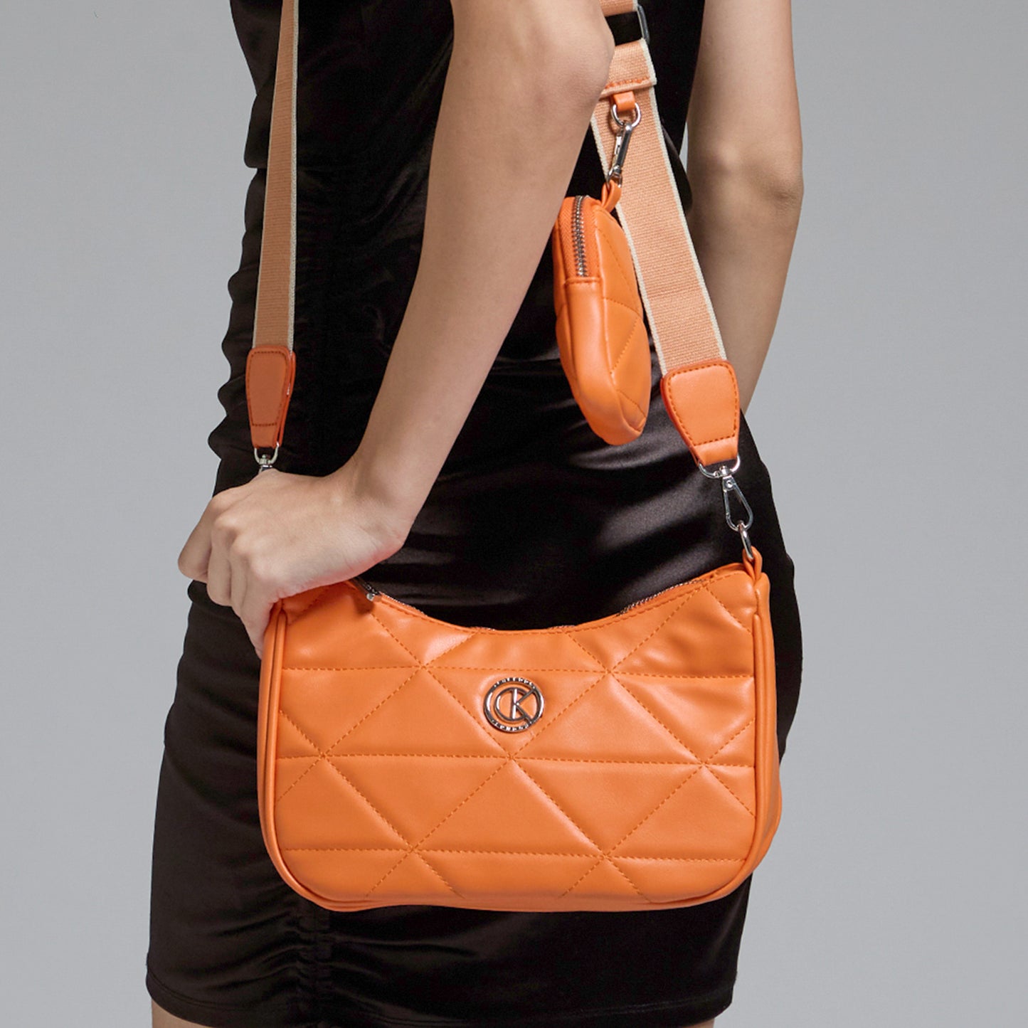 WILLA Crossbody Bag