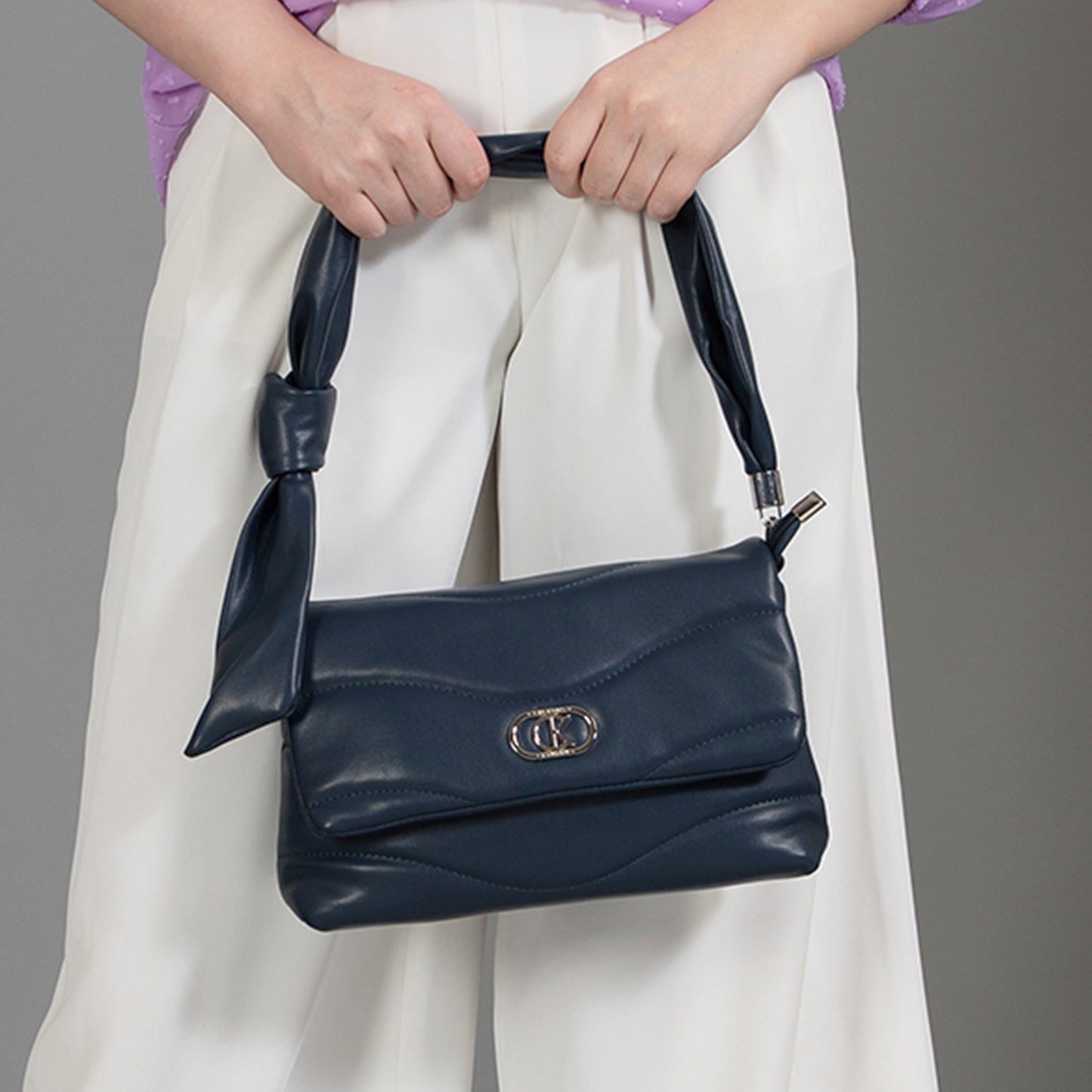 ARETE Shoulder Bag