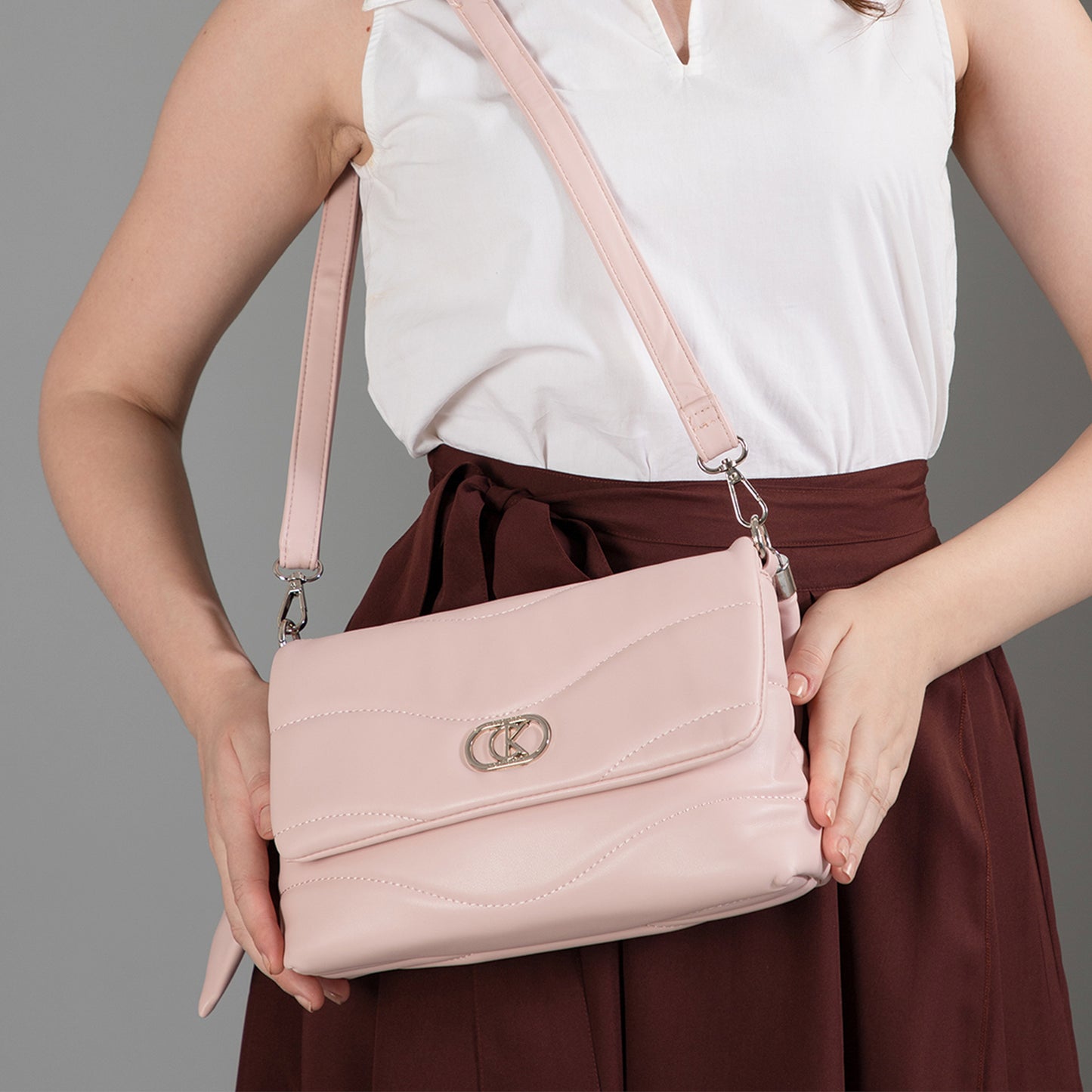 ARETE Shoulder Bag